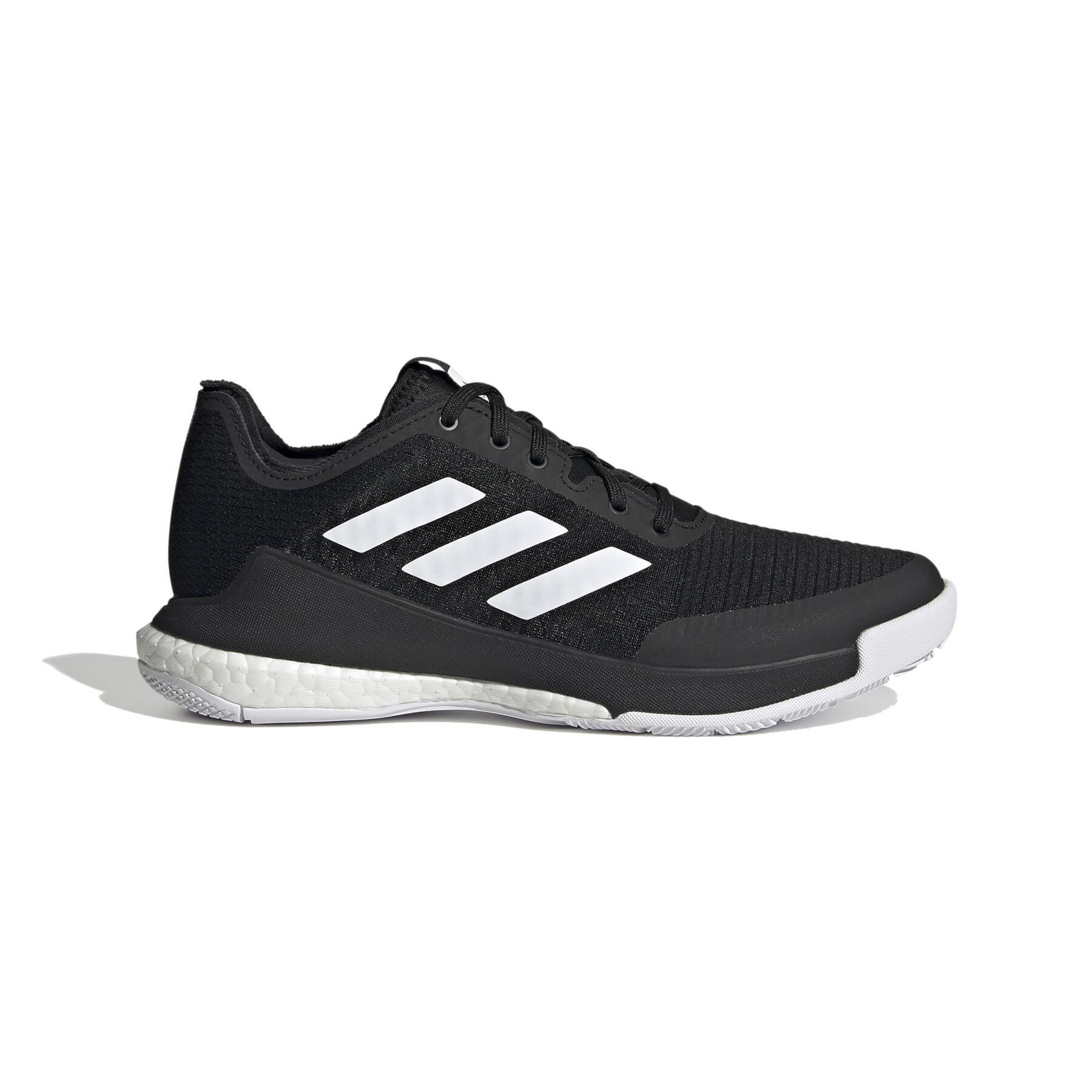 https://media.handball-store.es/catalog/product/cache/image/1800x/9df78eab33525d08d6e5fb8d27136e95/a/d/adidas_fy1638_1_footwear_photography_side_lateral_center_view_white_000.jpg