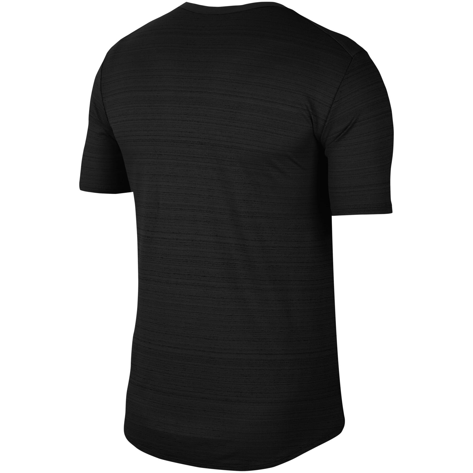 Camiseta Nike Dri-FIT Miler